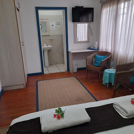 Aquarius Bed And Breakfast Jeffreysbaai Buitenkant foto