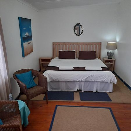 Aquarius Bed And Breakfast Jeffreysbaai Buitenkant foto